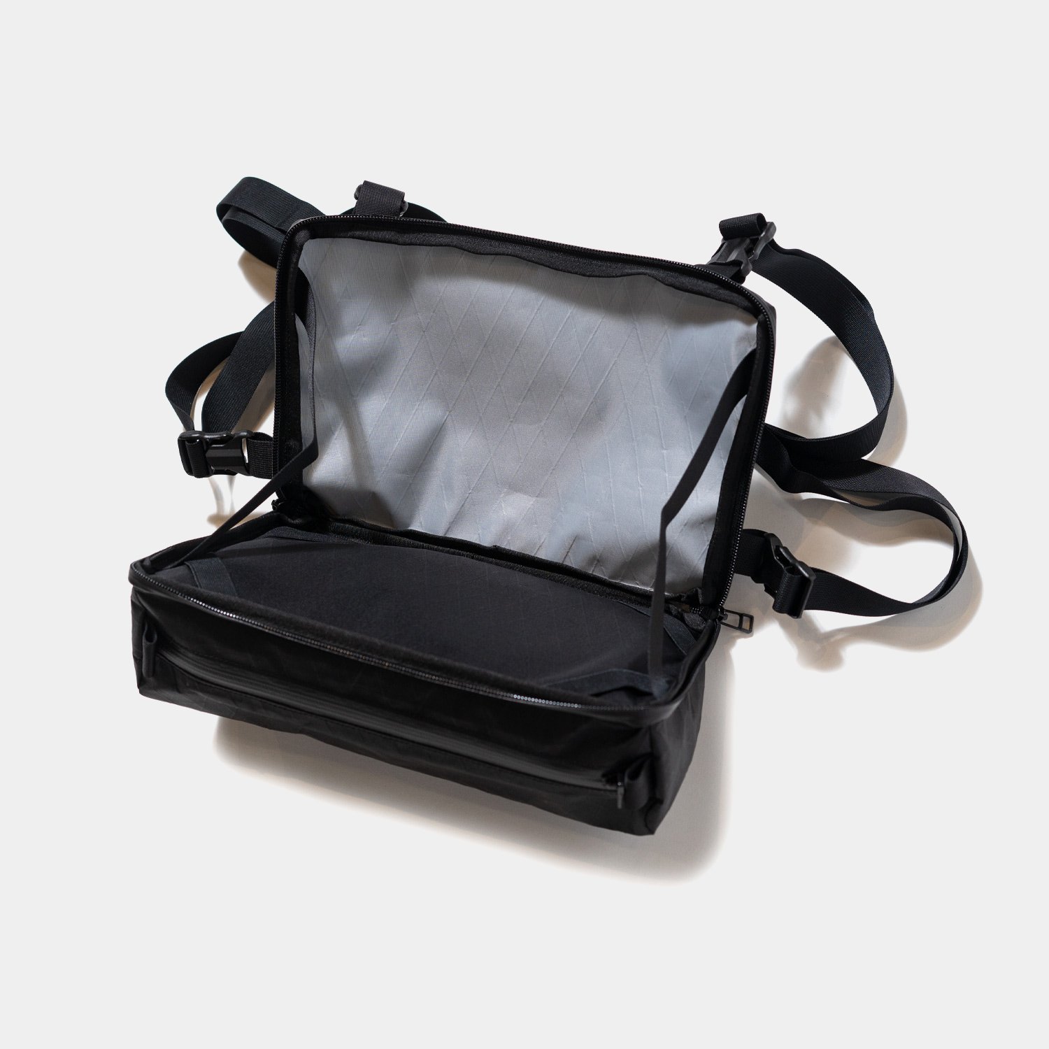 X-Pac™ Chest Bag / Off Black