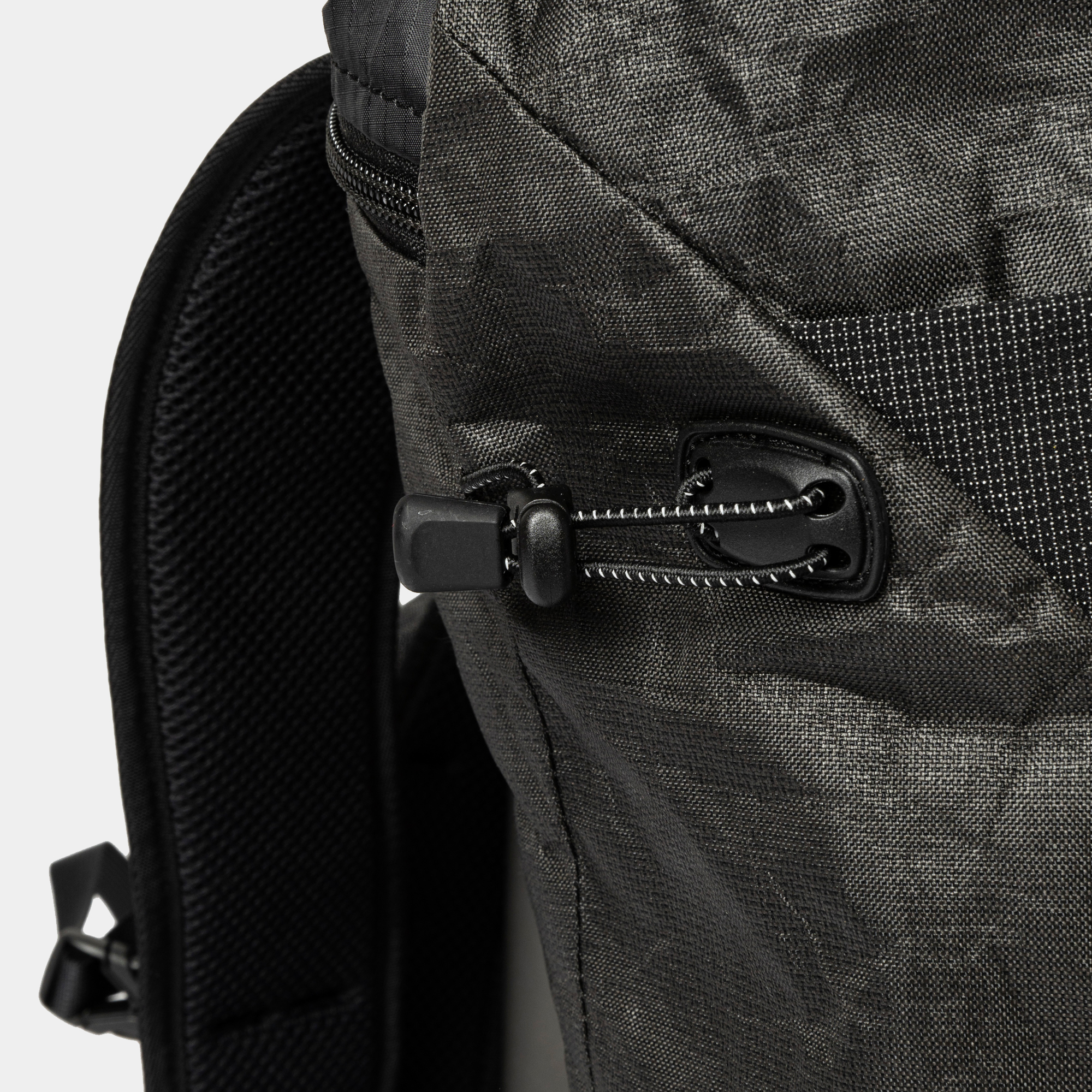 UltraWeave™ “Core”/Carbon Black