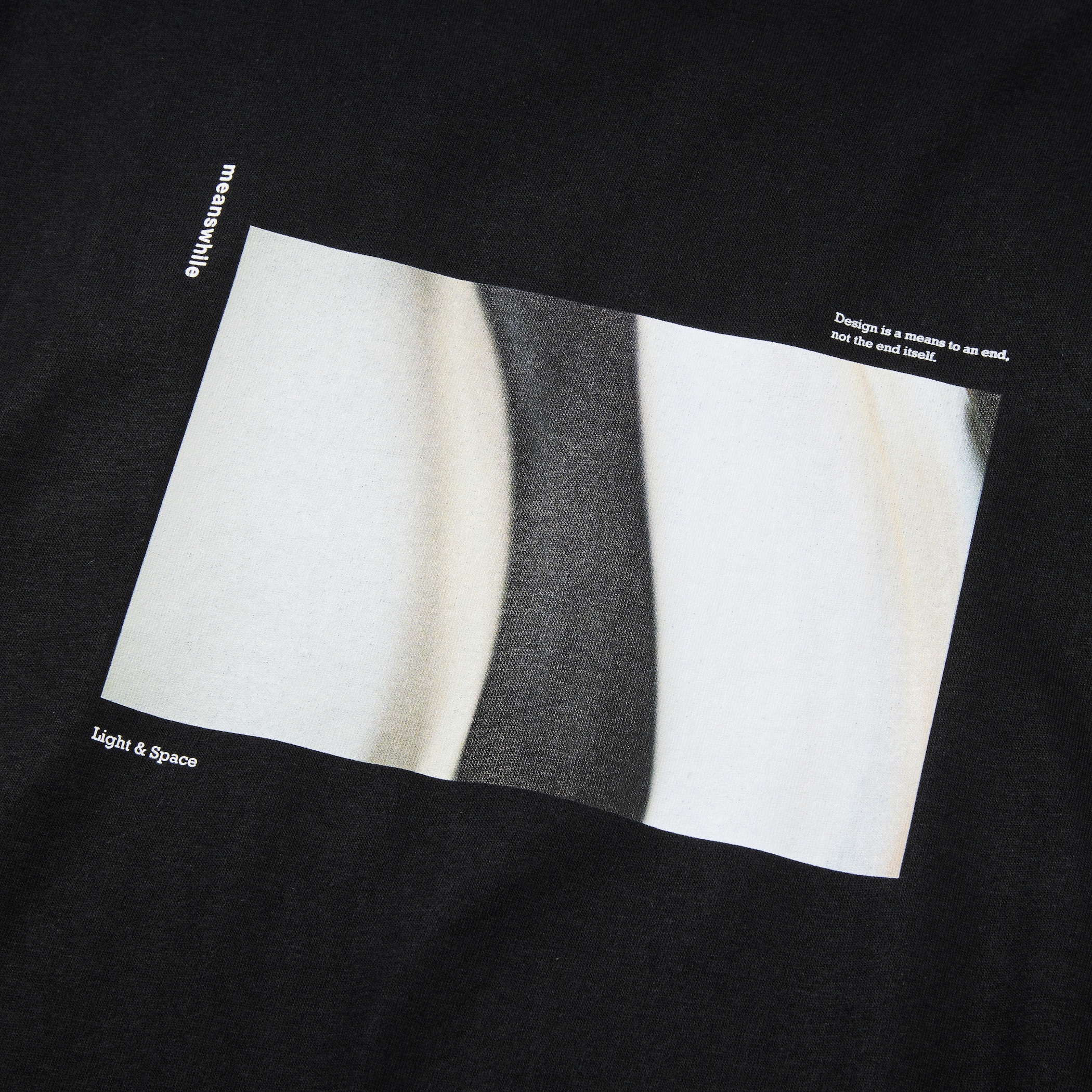 Abstract Photograph L/S Tee/Off Black