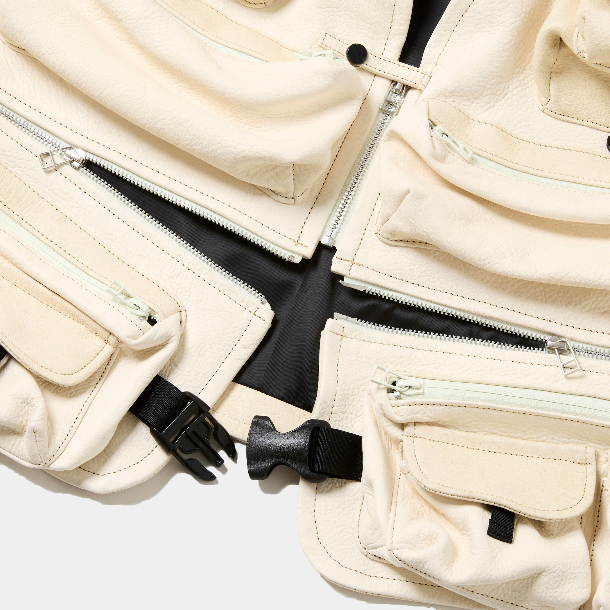 SHIRONAMESHI Leather Luggage Vest/SHIRO