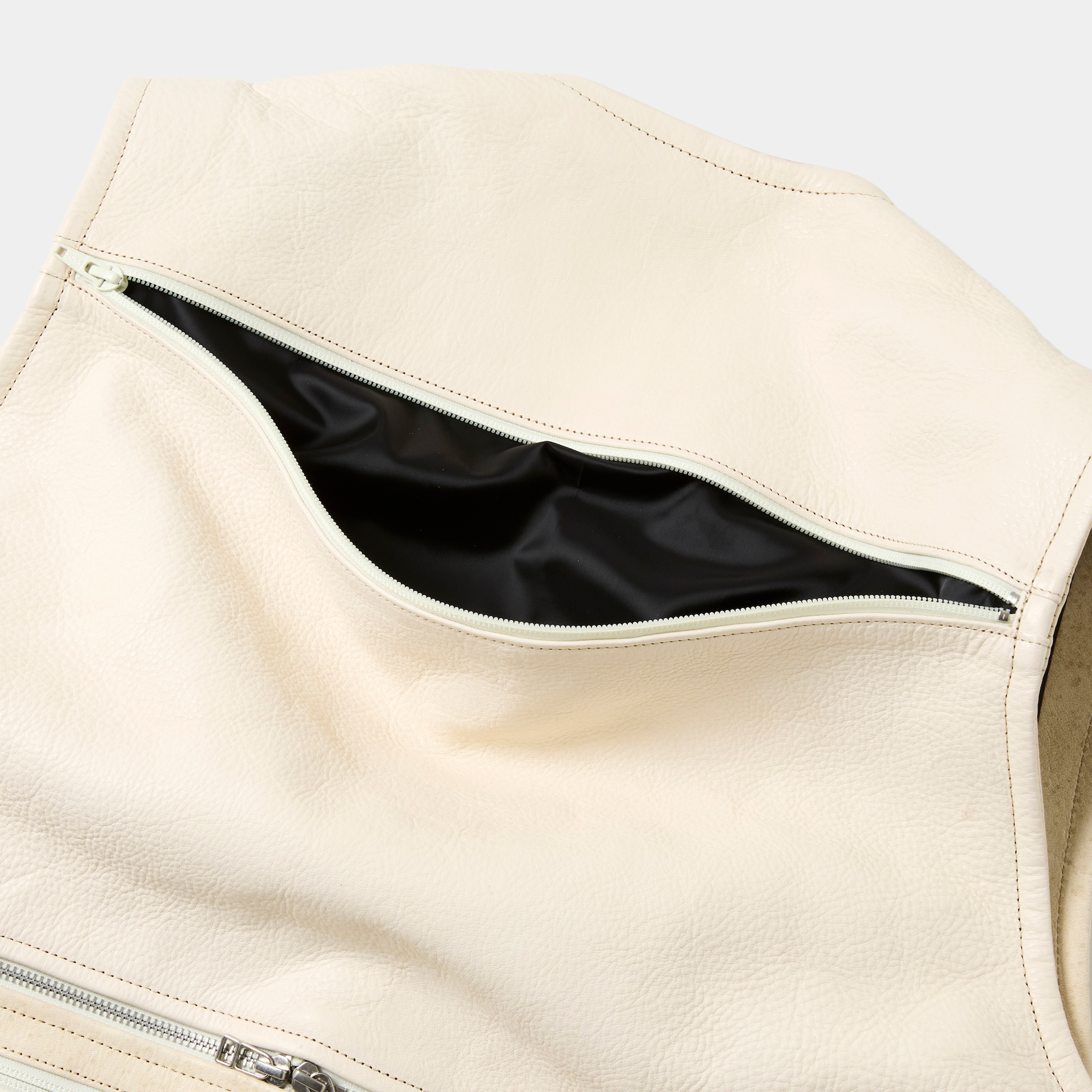 SHIRONAMESHI Leather Luggage Vest/SHIRO