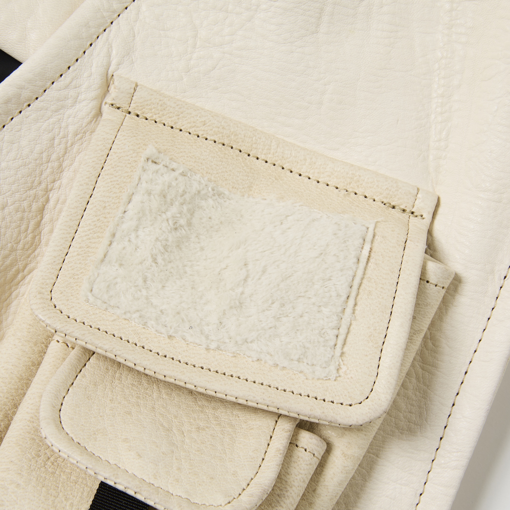 SHIRONAMESHI Leather Luggage Vest/SHIRO