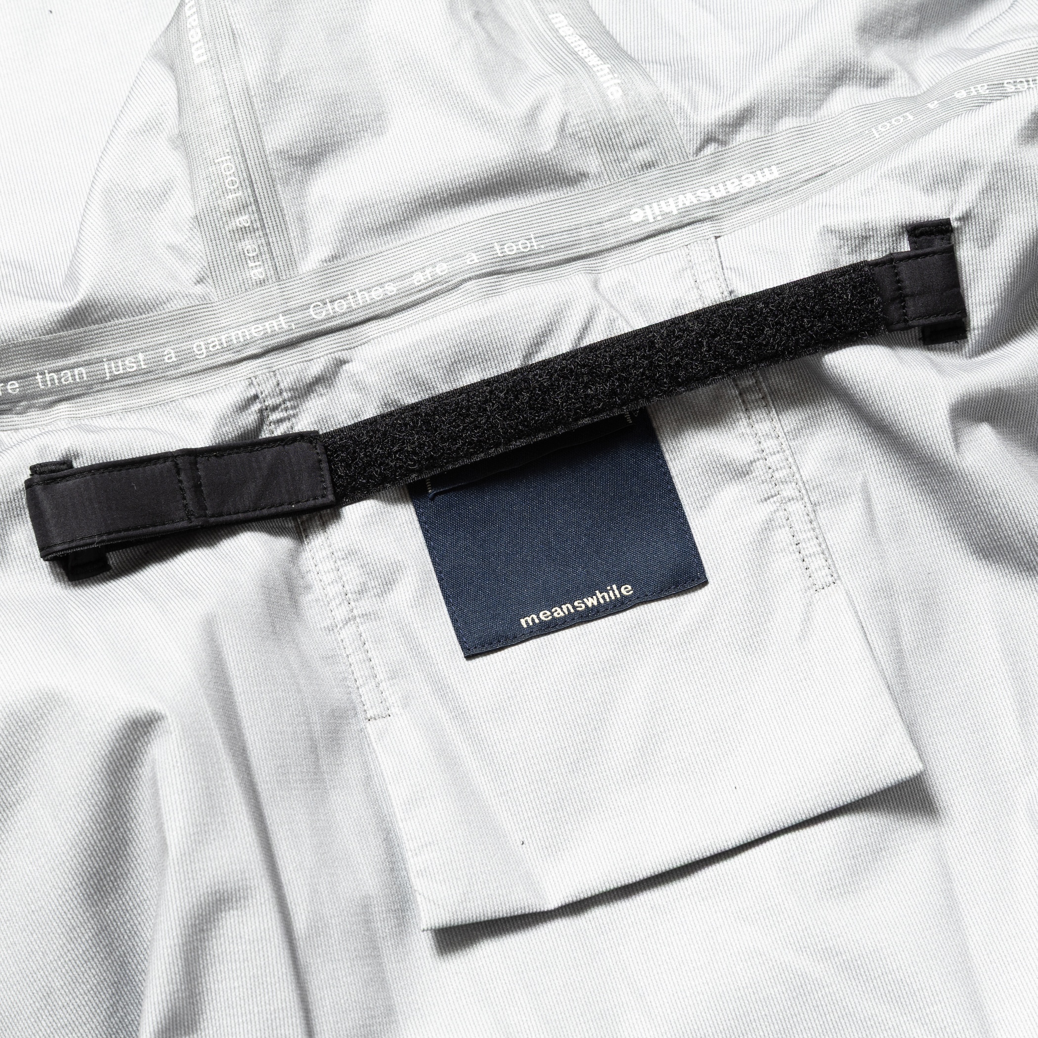 Air Circulation System Rain Jacket / Light/Off Black