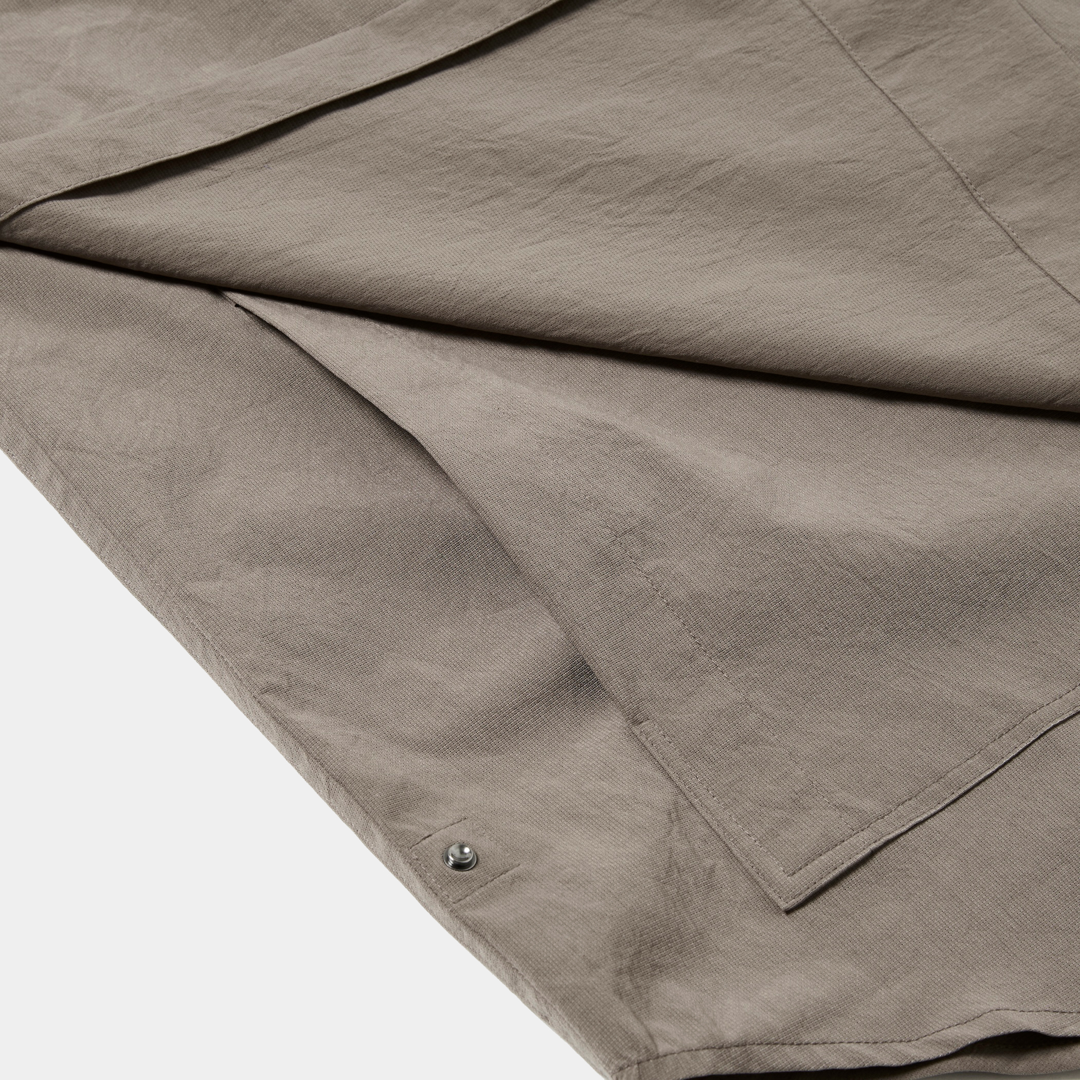 Breathable Side Slit S/S SH/Greige