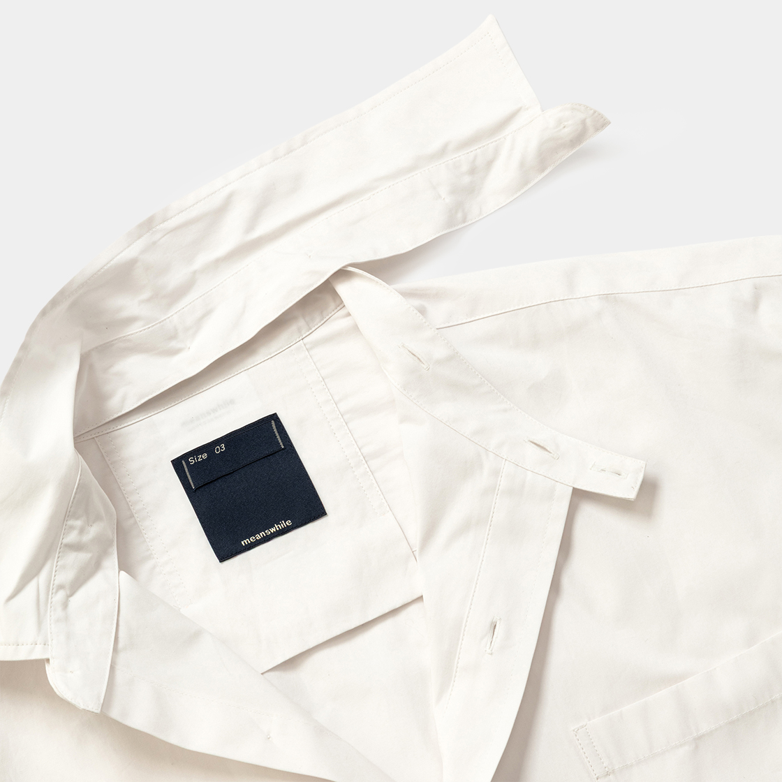 Trinity Chambray Convertible Collar SH /RAW WHITE