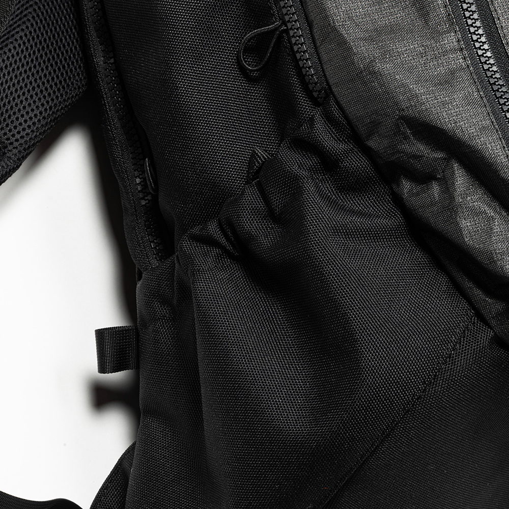 UltraWeaveTM “Outside” /CARBON BLACK