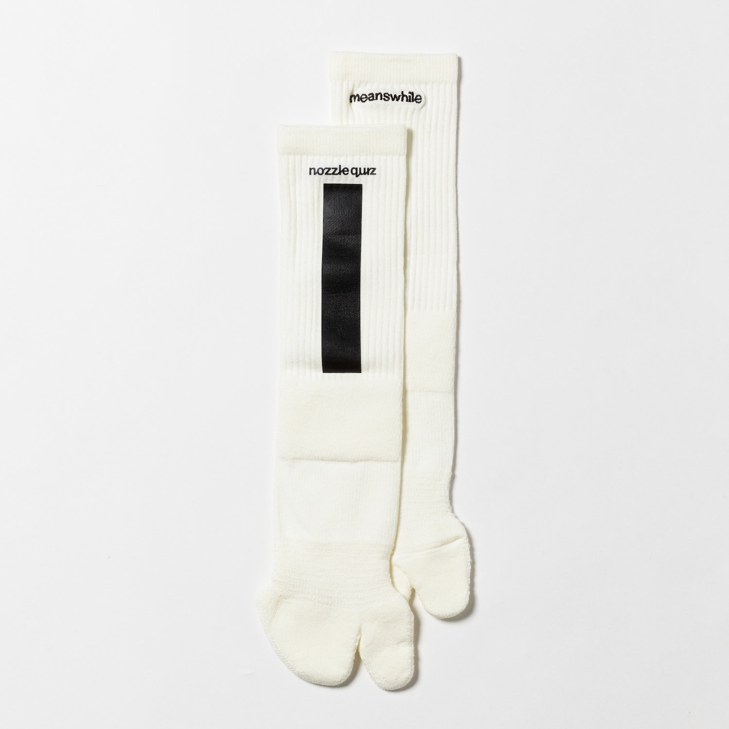“Tabi” Tube Socks / RAW WHITE