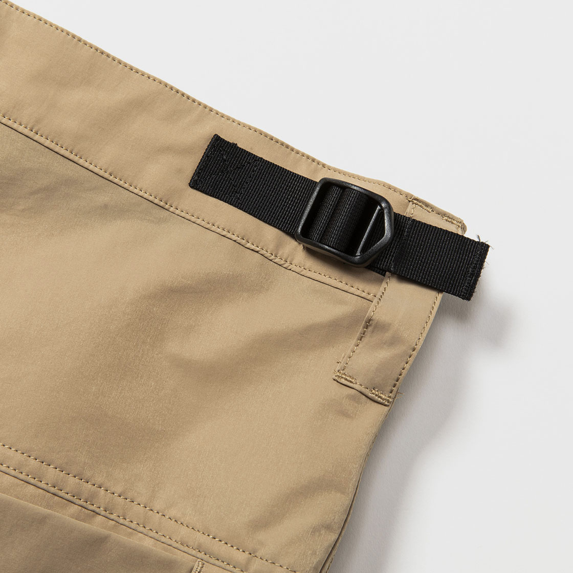 Crisp Nylon Luggage Cargo Shorts / Beige