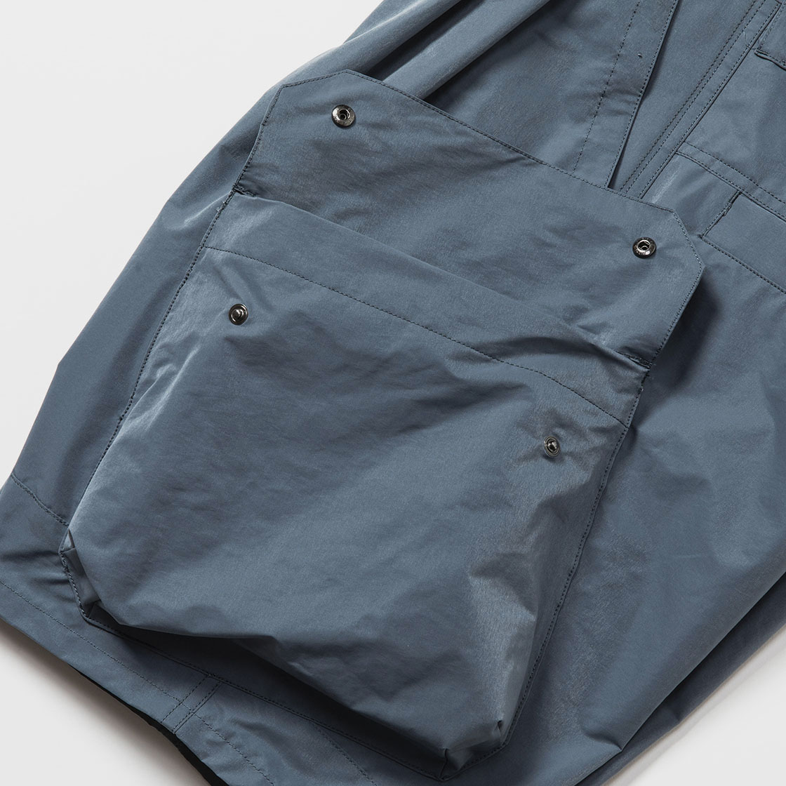 Crisp Nylon Luggage Cargo Shorts / Blue Grey
