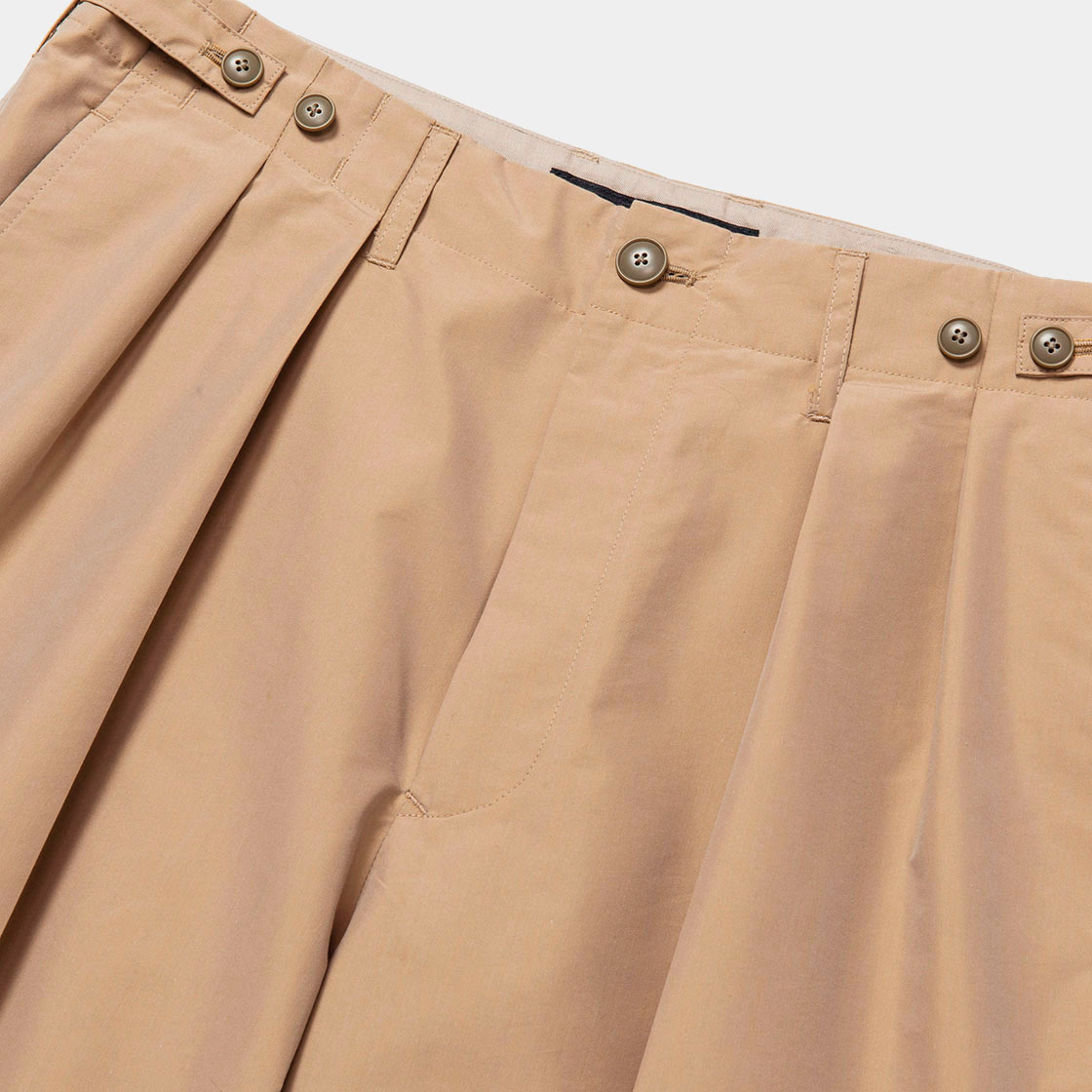 Two Tuck Wide Shorts / Pink Beige