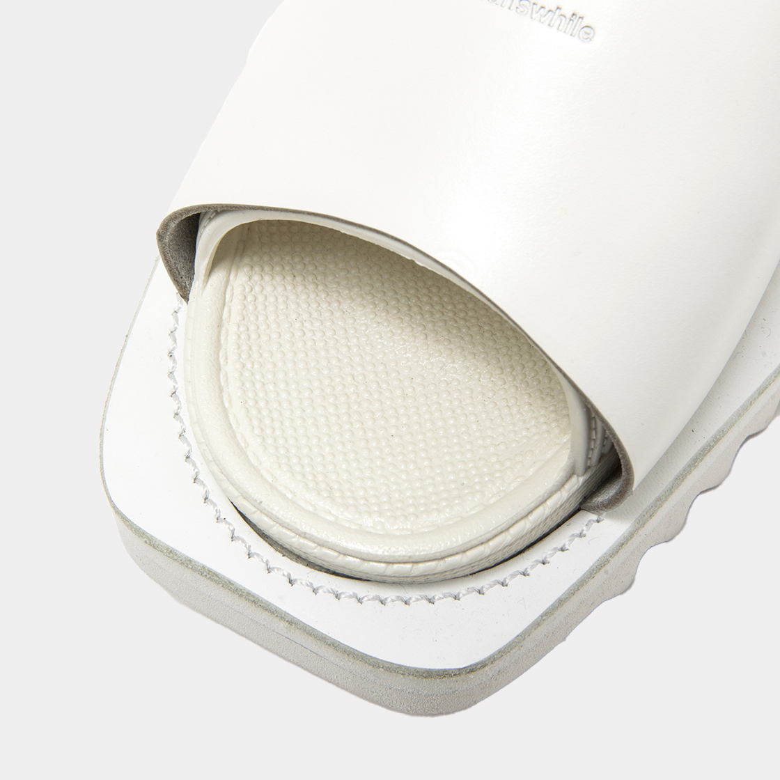 Overwrap Square Sandals Vibram® Sole / Off White