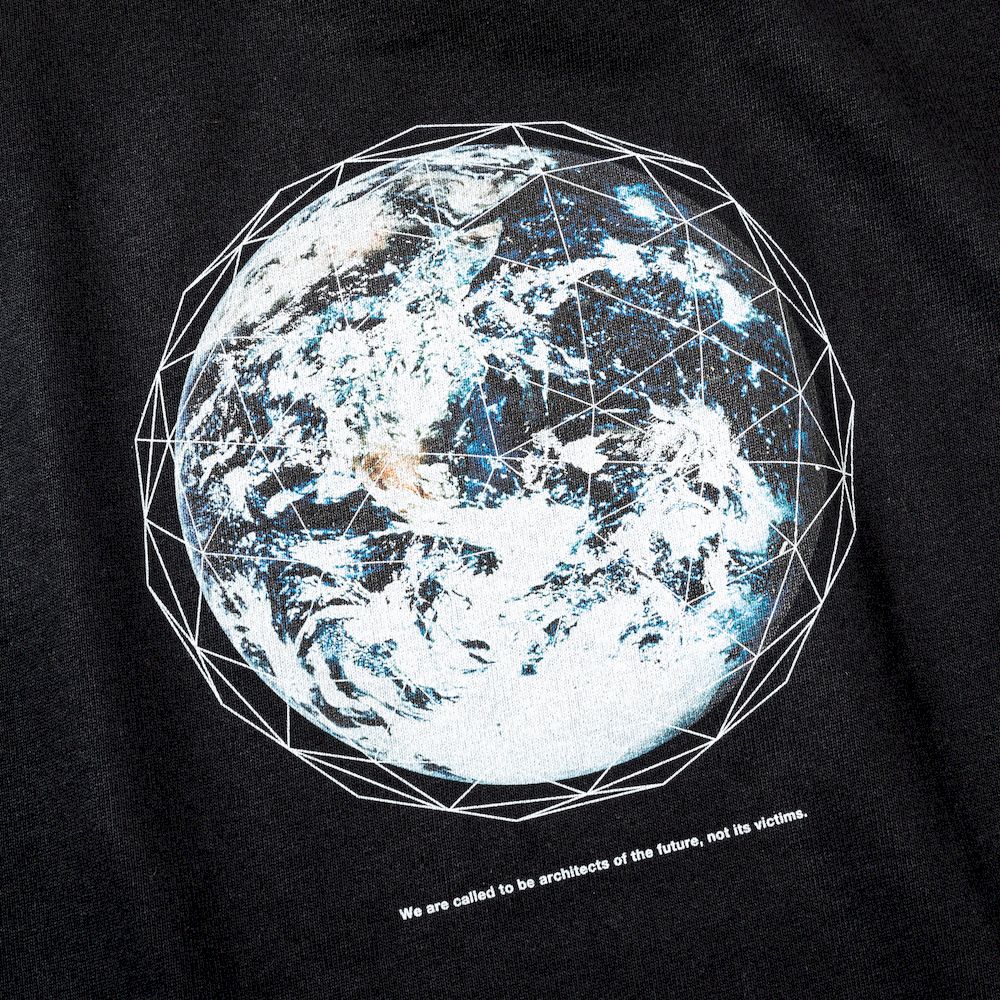 Whole Earth Tee/Sumi