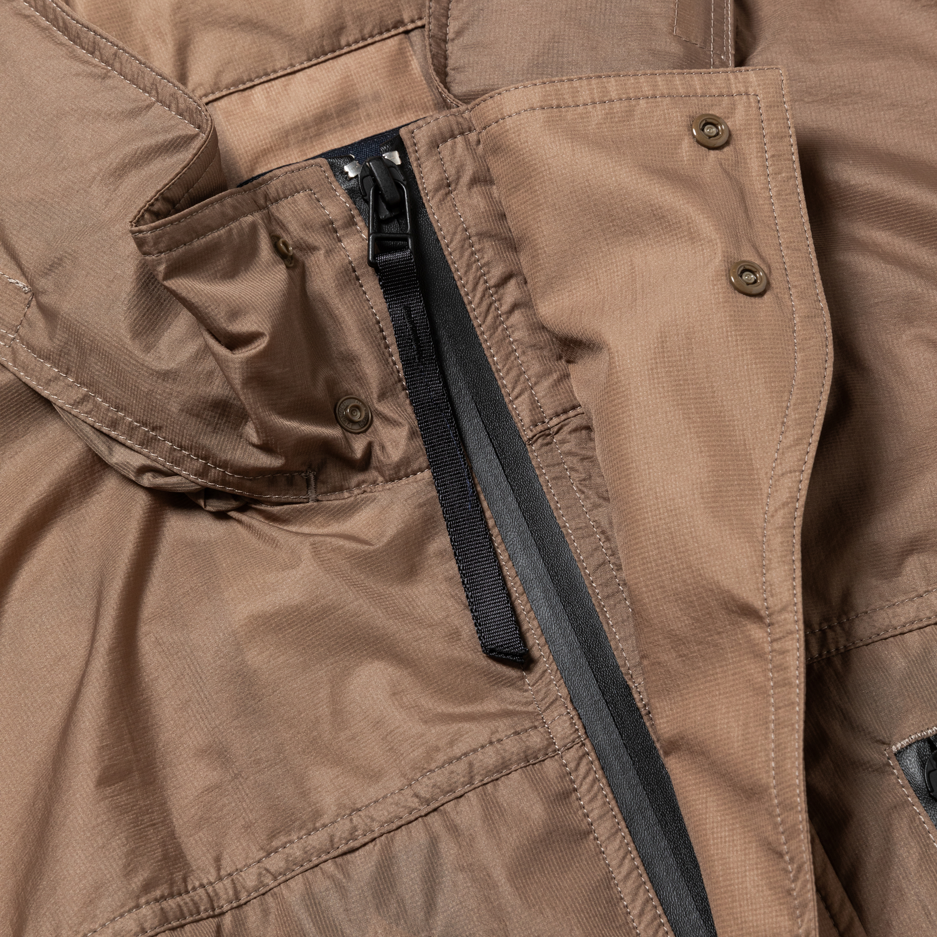 Airy Nylon Wind JKT/Ram Umber