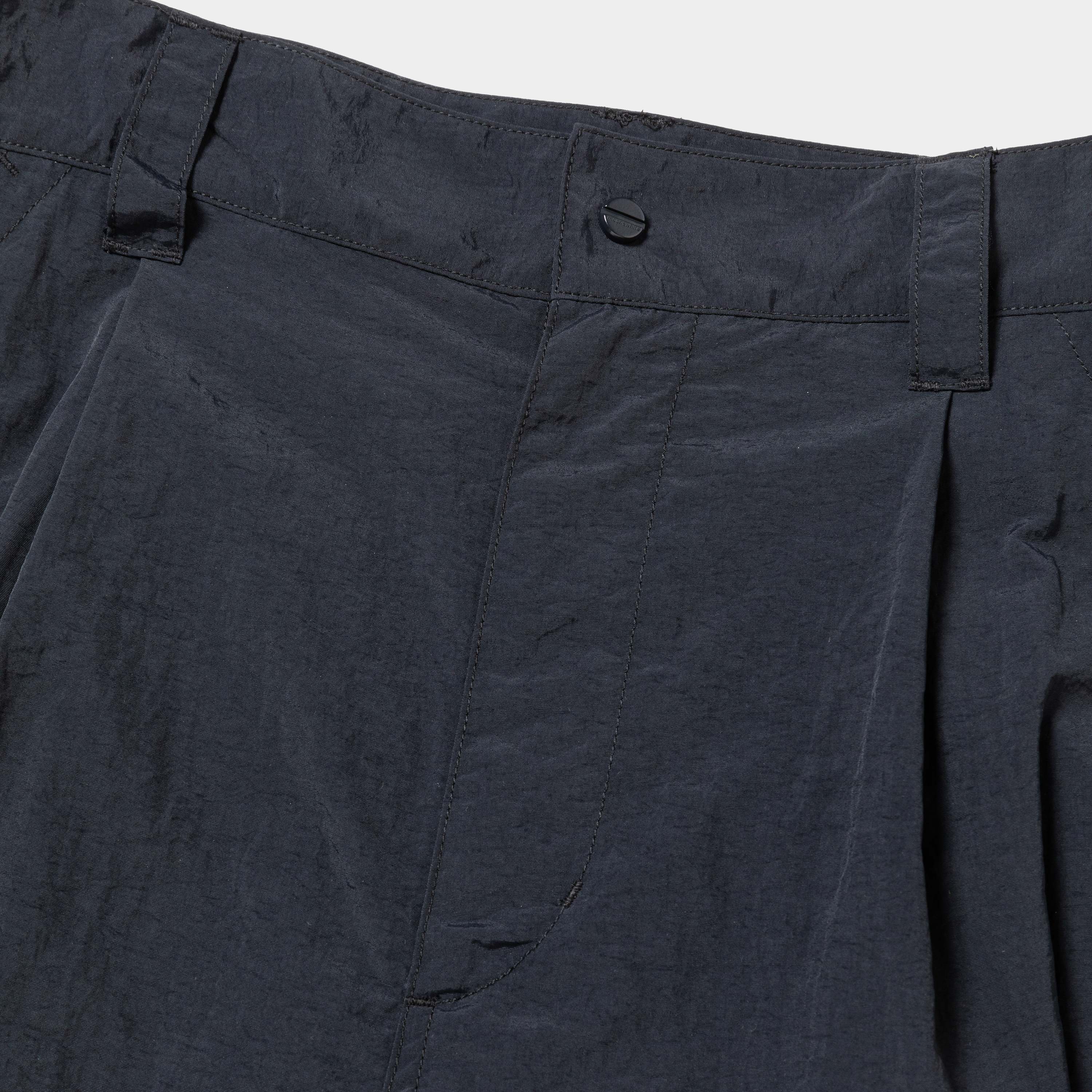 Nylon Luggage Cargo Shorts/Off Black