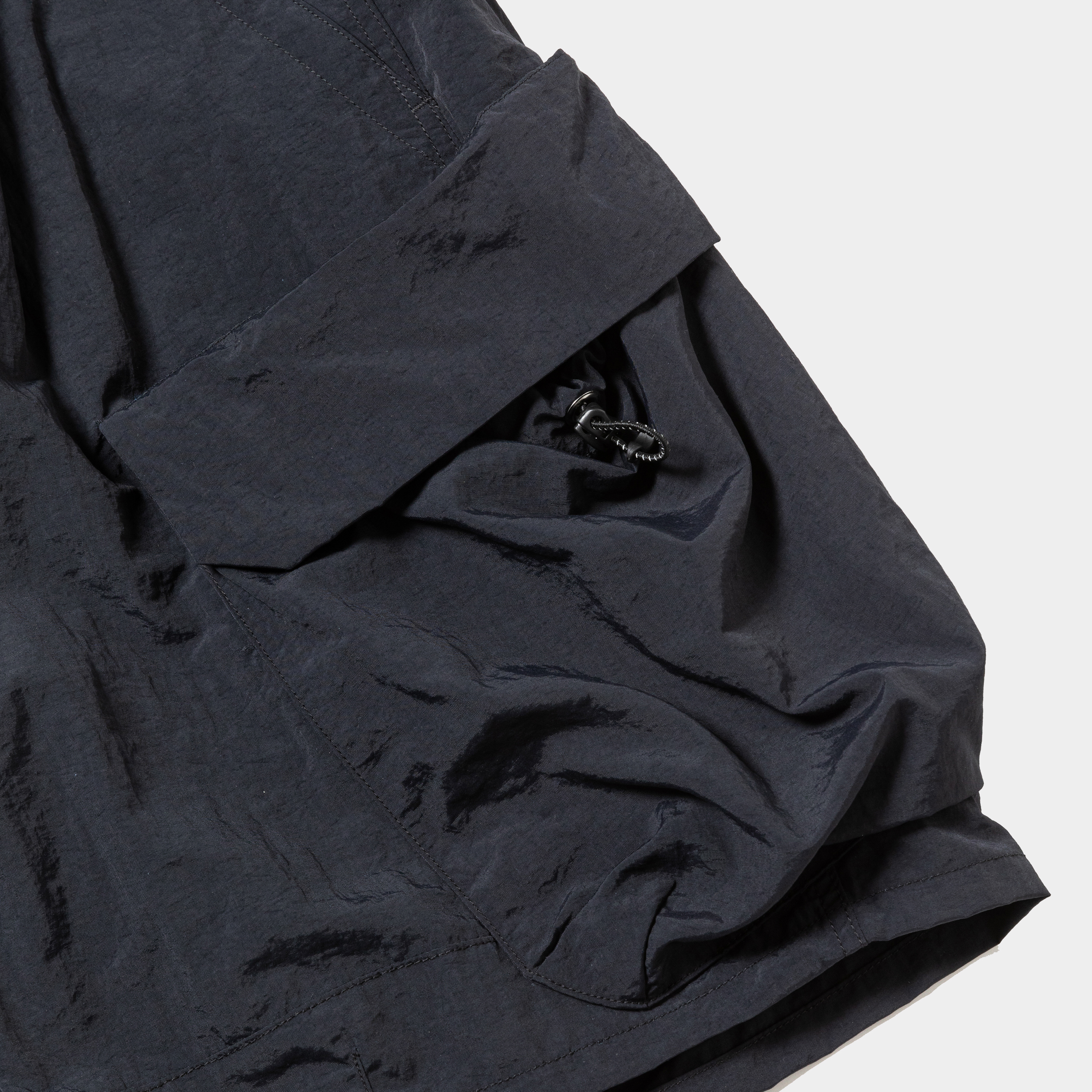 Nylon Luggage Cargo Shorts/Off Black