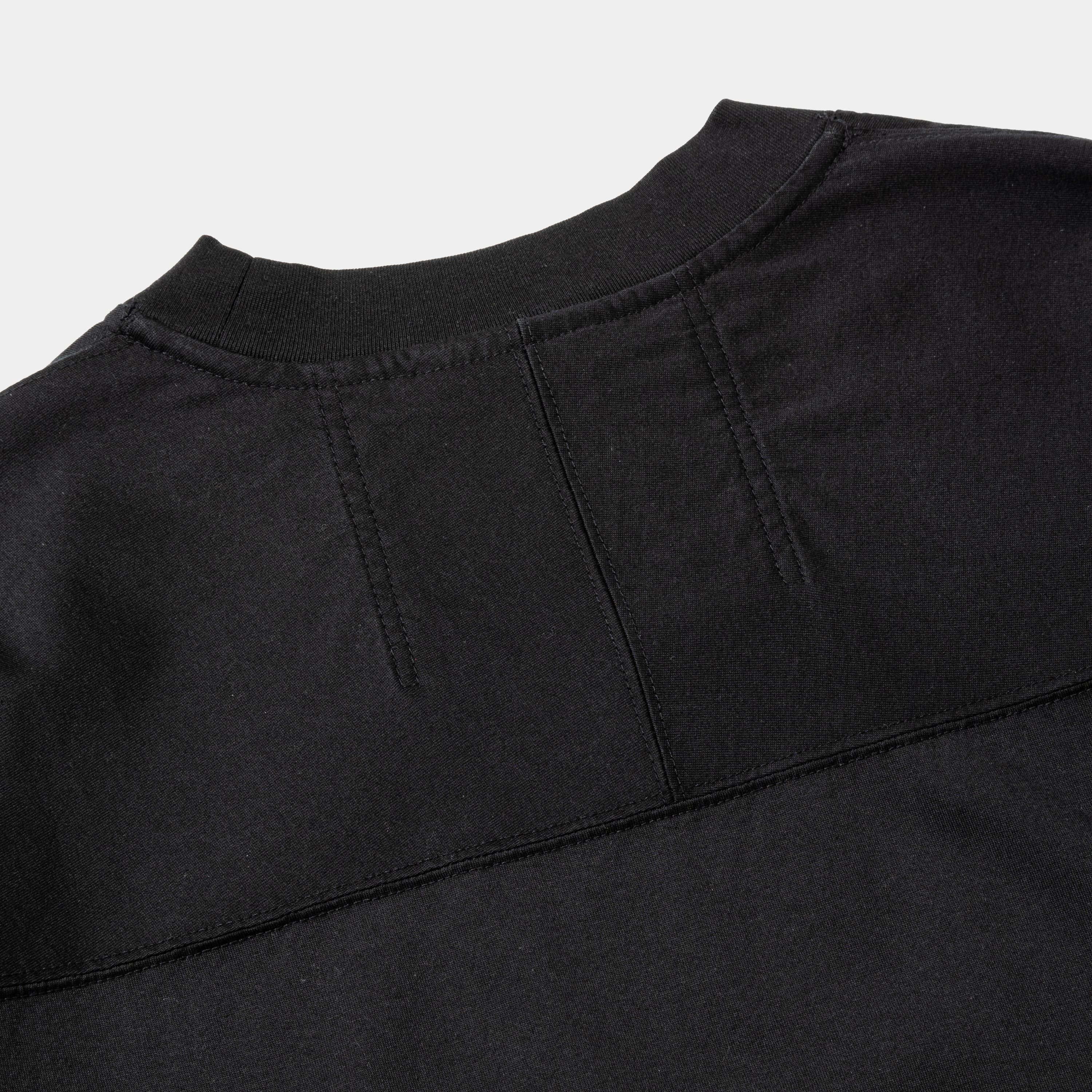 Fade Split Yoke Sleeve L/S Tee/Off Black