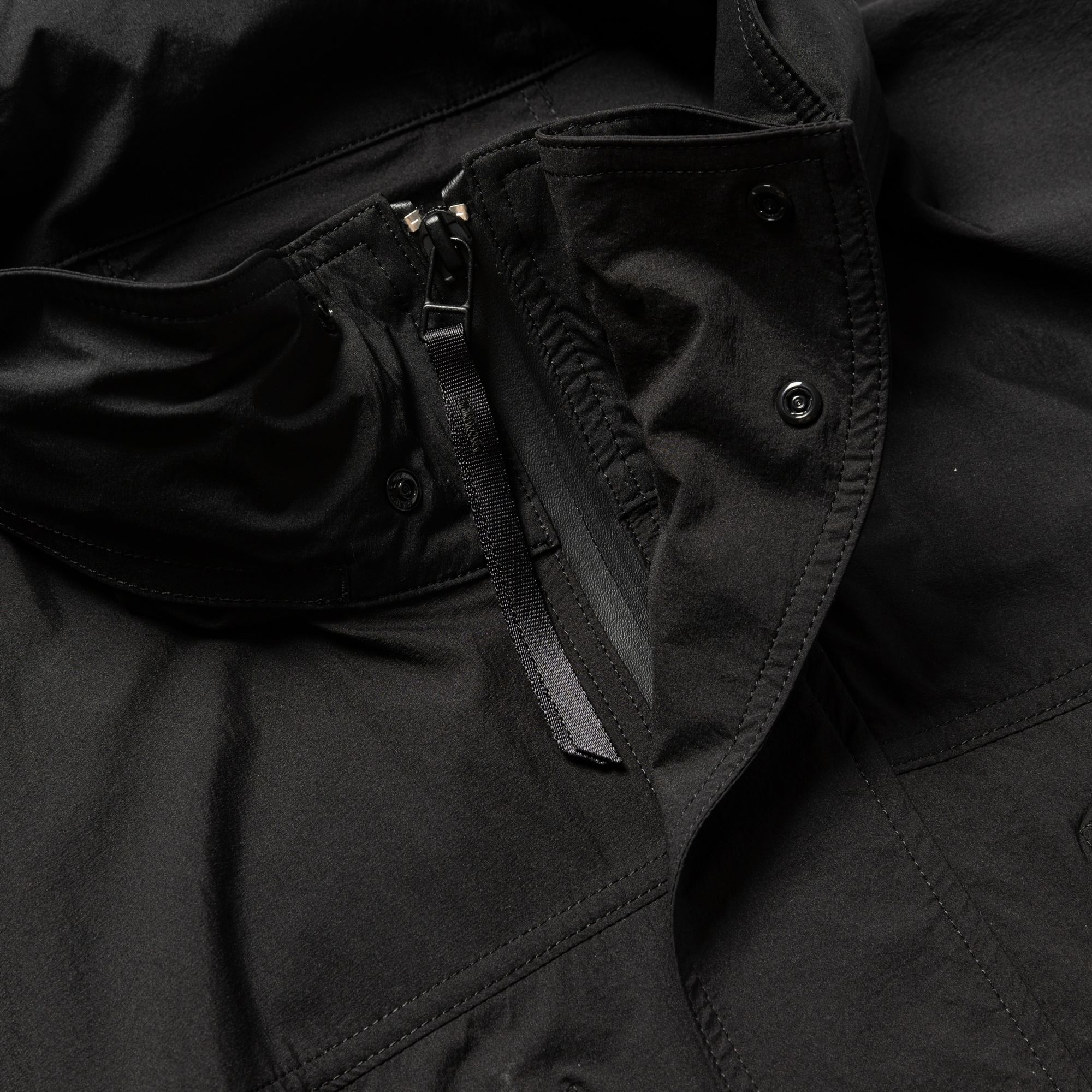 Crisp Nylon Wind JKT/Off Black